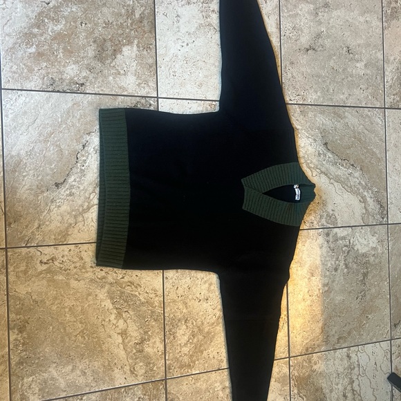 Beautiful Giorgio Armani Camel Hair sweate - Picture 4 of 5